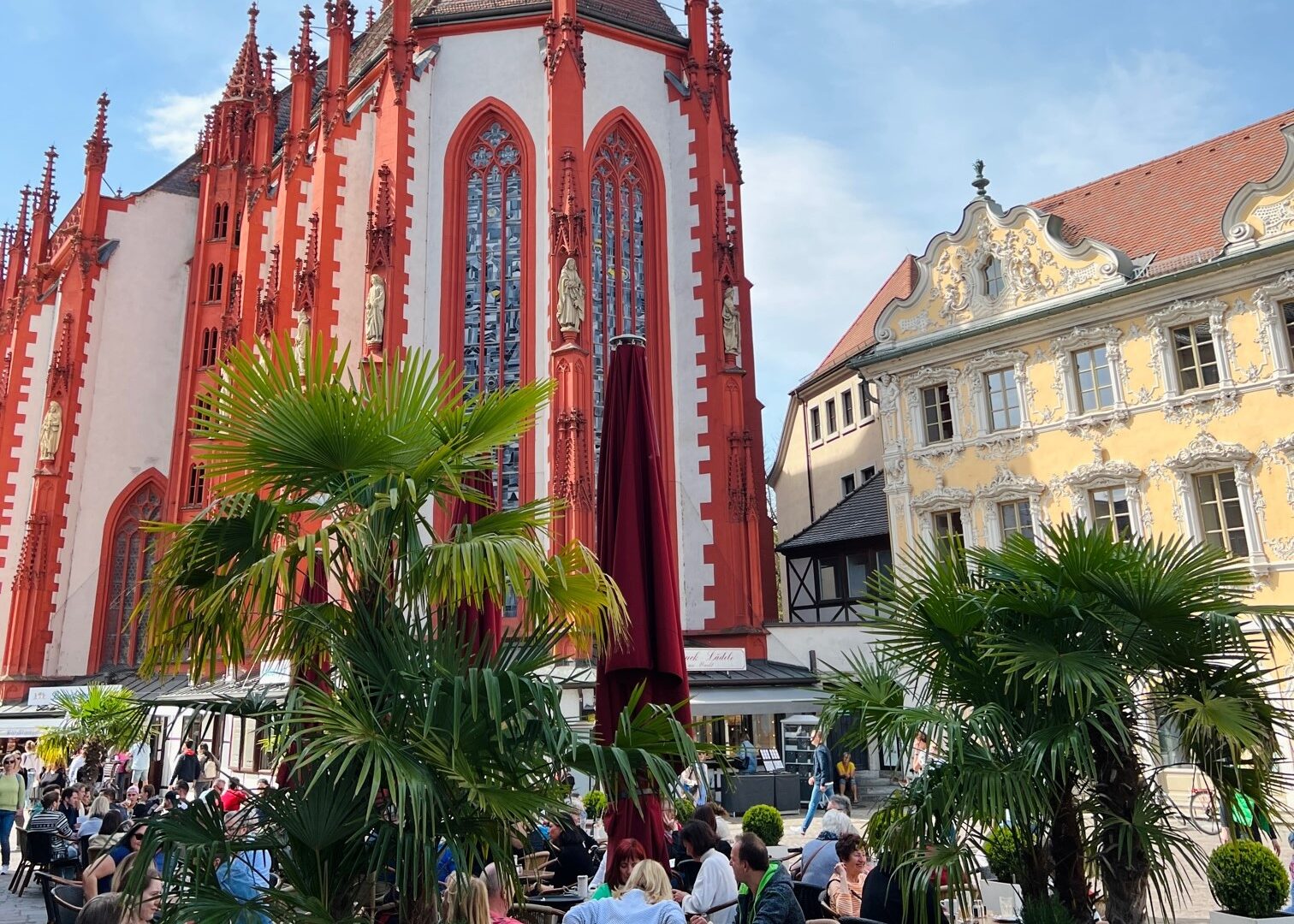 Blick auf Marienkapelle und Markt